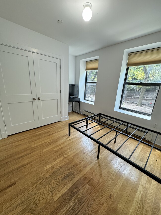 Building Photo - 305 W 150th St