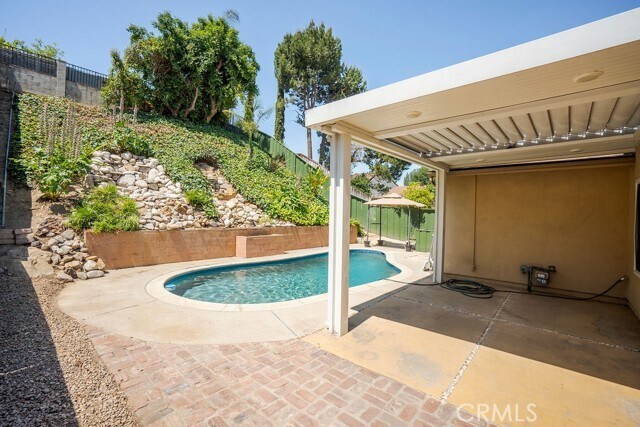 Primary Photo - 1816 Greenleaf Dr