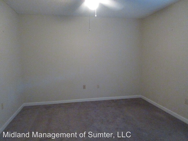 Building Photo - 211 W Hampton Ave