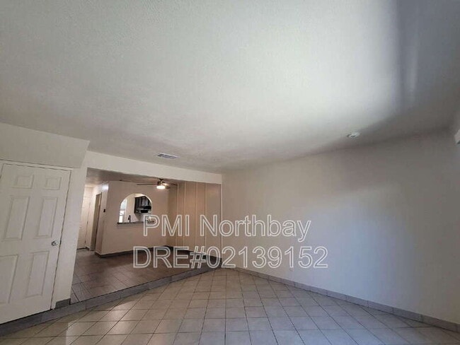 Foto del edificio - 1206 Dana Dr