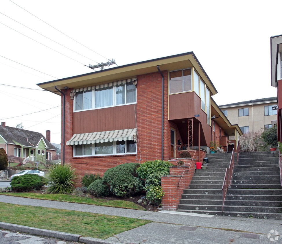 Building Photo - Fremont 6