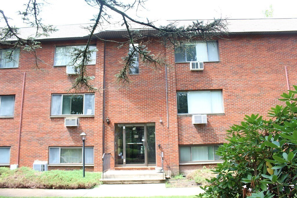 Primary Photo - 24 Faxon St