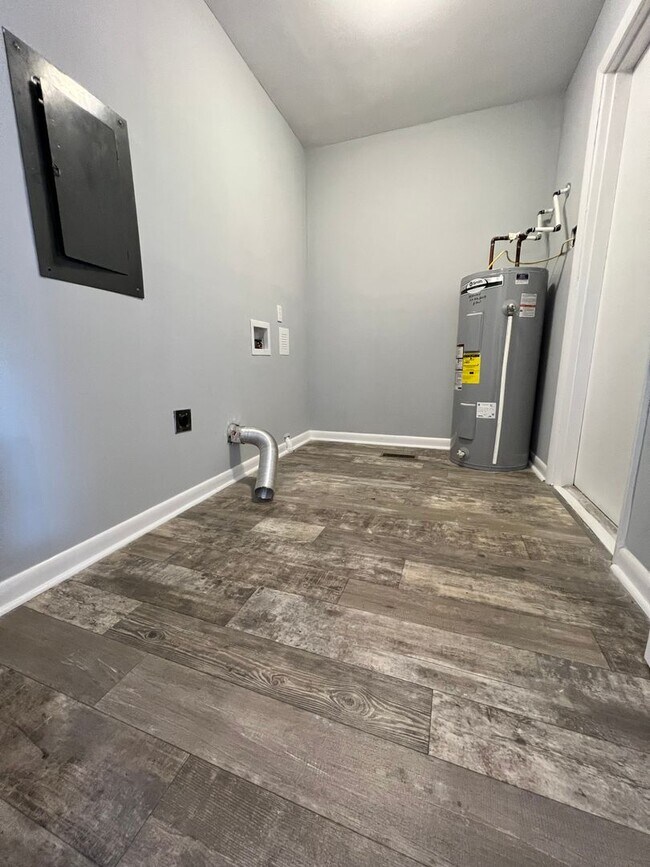 Foto del edificio - 2711 Heatter Ave