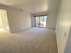 Building Photo - 178 Hackamore Common