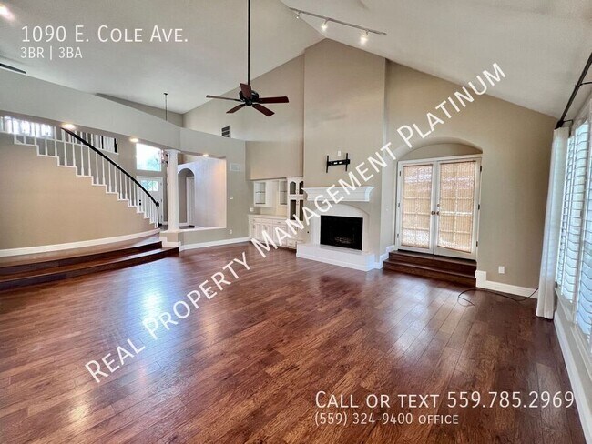 Foto del edificio - 1090 E Cole Ave