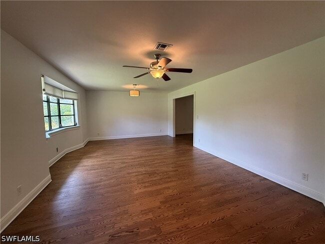 Foto del edificio - 3043 Round Table Ct