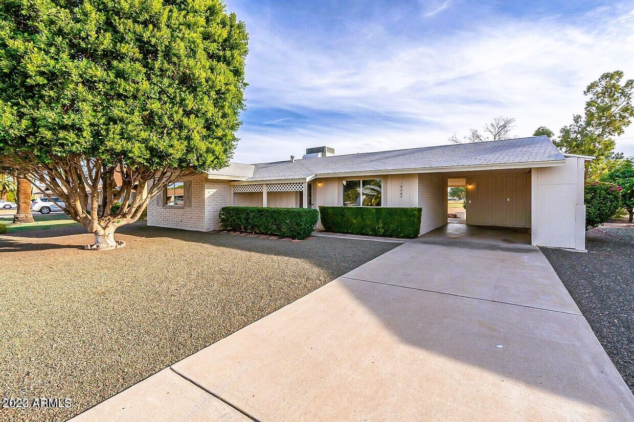 Primary Photo - 10347 W Snead Dr