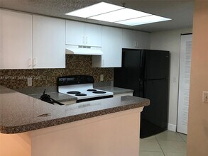 Building Photo - 5031 Wiles Rd