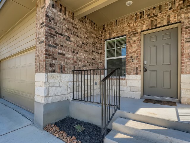 Building Photo - 6418 Greensleeves