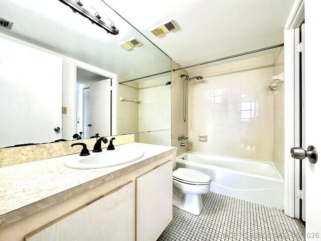 Foto del edificio - 1470 NE 123rd St