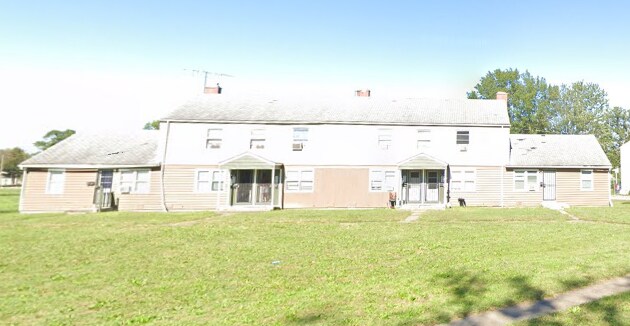 908 S Central Dr Lorain, OH 44052 – photo 1