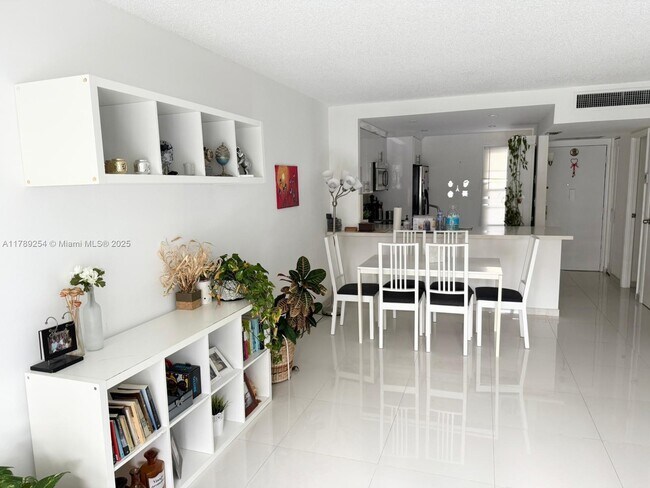 Foto del edificio - 20500 W Country Club Dr