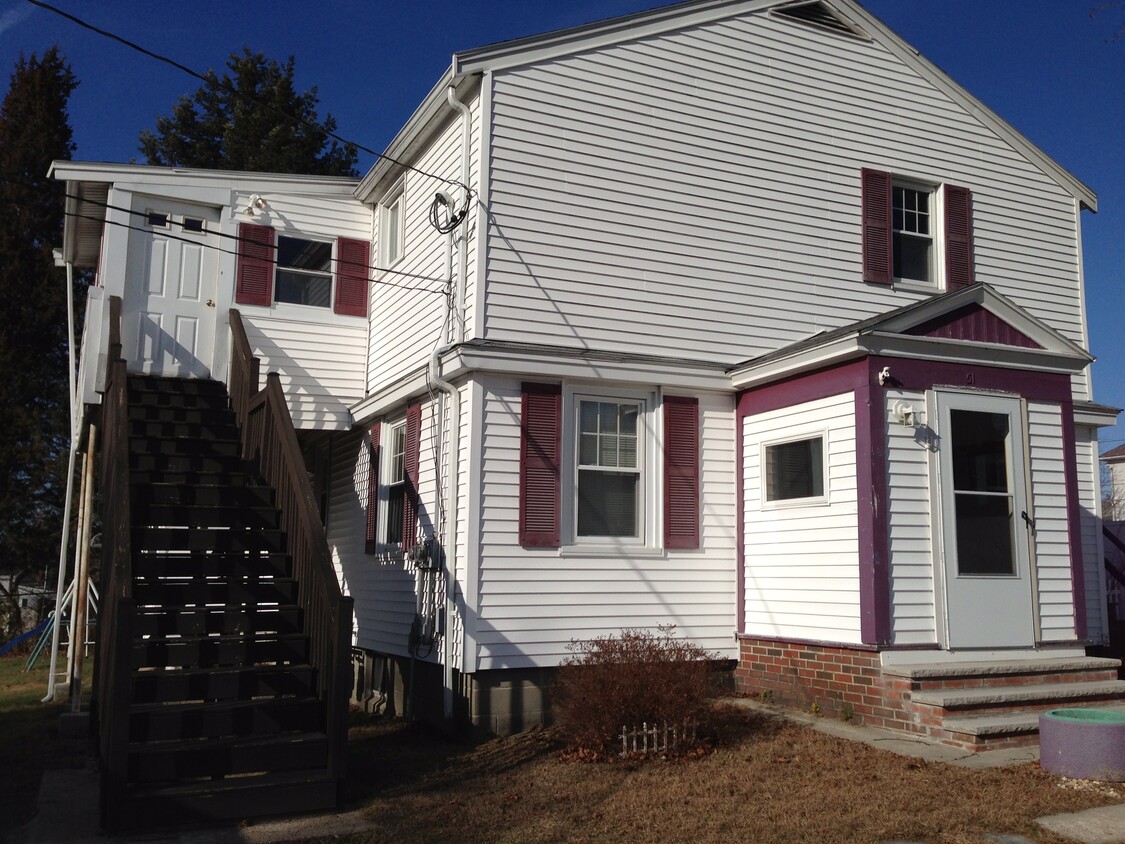 First floor entrance - 51 Inglewood St