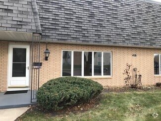 Building Photo - 408 Holly Ln