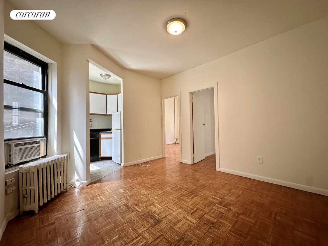 Foto principal - 324 E 19th St