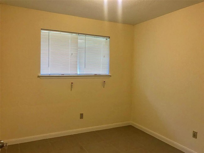 Foto del edificio - 7906 Mosewood St