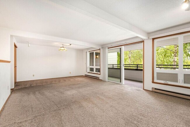 Building Photo - 3055 80th Ave SE
