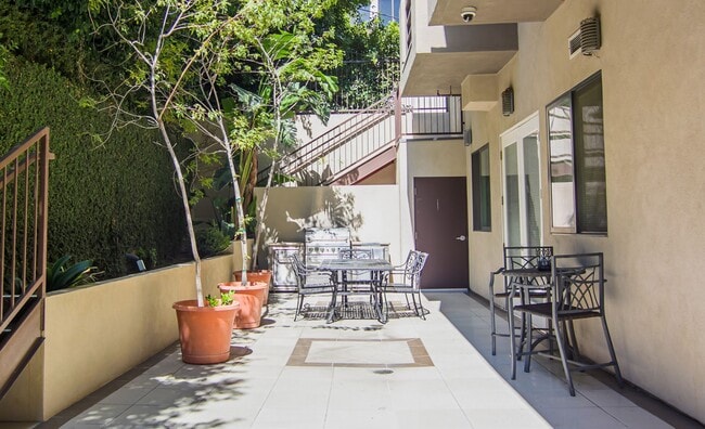 Building Photo - Live on the Boulevard Apartments in Sherma...