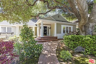 Building Photo - 1600 Hillside Dr