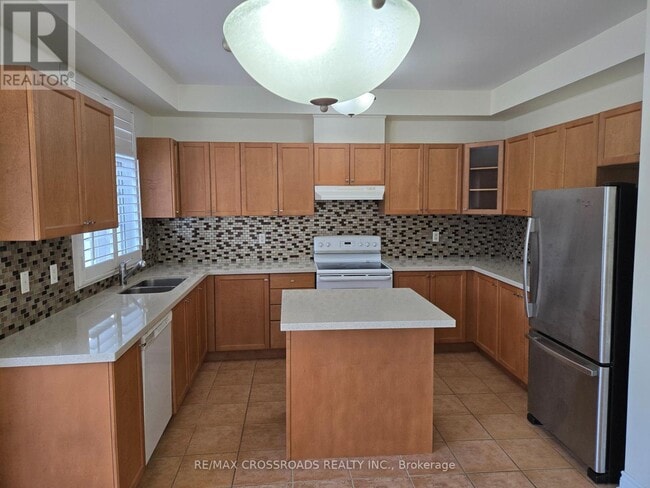 Building Photo - 10 Post Oak Dr