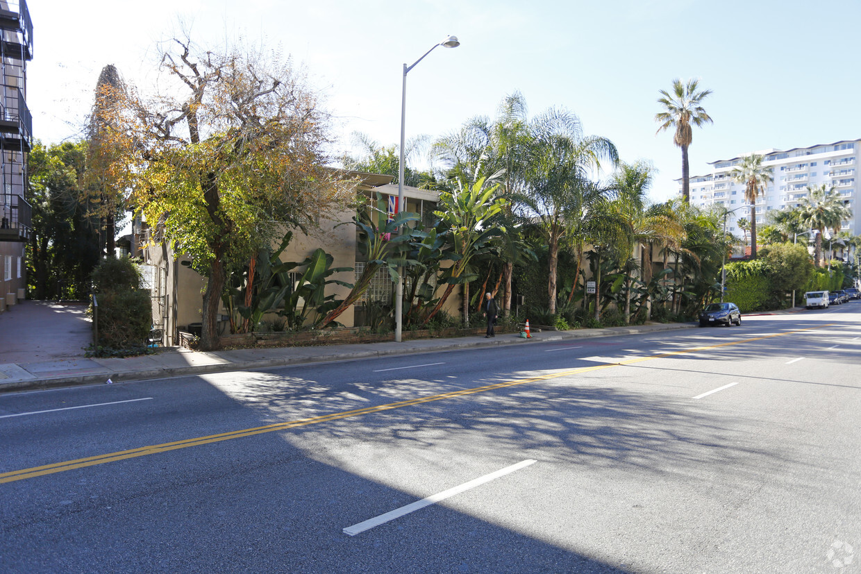 Primary Photo - Fountain Avenue Apartments