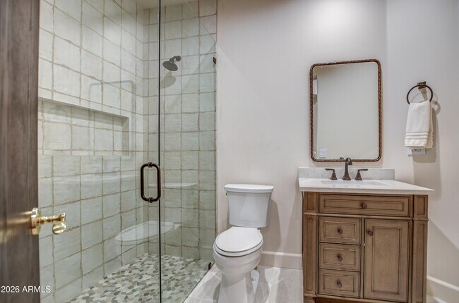 Foto del edificio - 9671 E Monument Dr