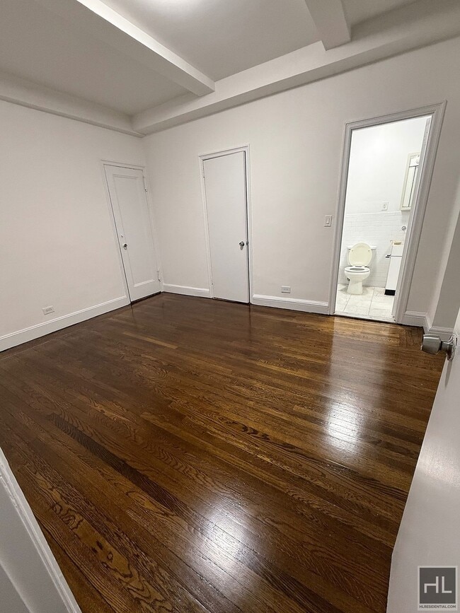 Building Photo - AMAZING 1 BR APARTMENT! WON’T LAST!!