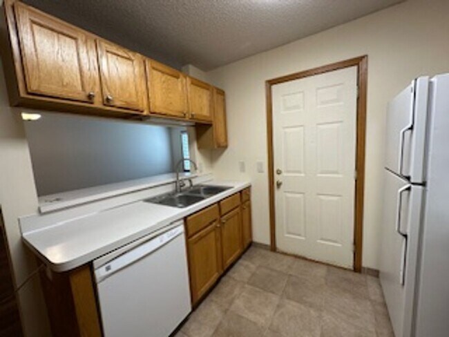 Building Photo - New carpet/flooring and freshly painted th...