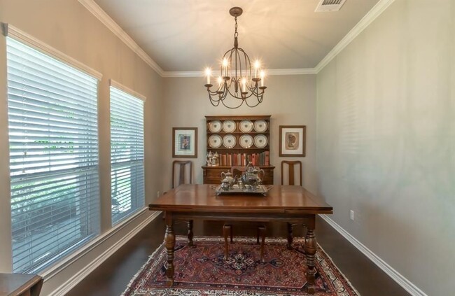 Building Photo - 2529 Kinnersley Ln