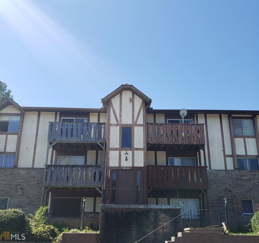 Primary Photo - 1409 Camelot Dr