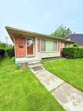 Building Photo - 2503 Maplewood Ave