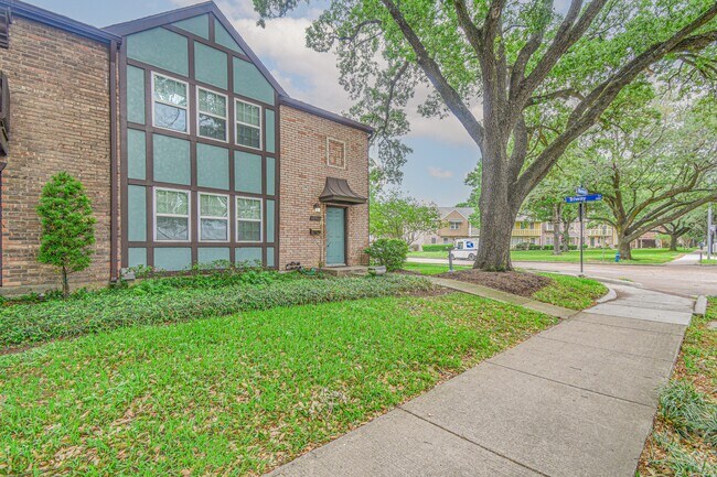 Foto del edificio - 10502 Hammerly Blvd
