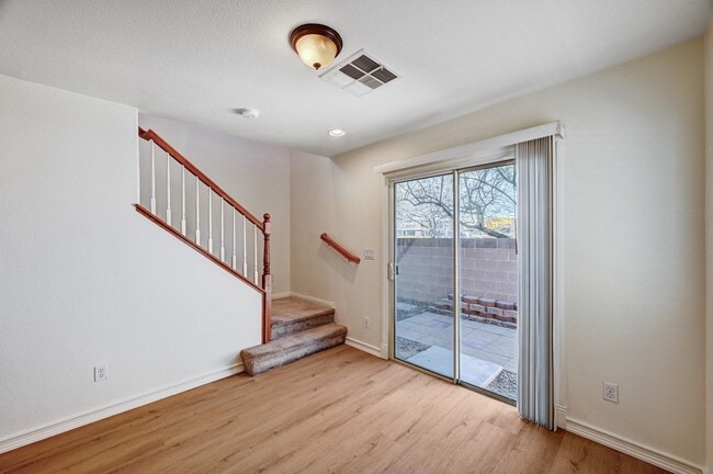 Foto del edificio - 9065 Diamond Bridge Ave