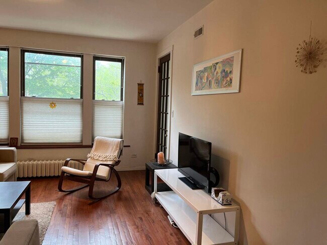 Foto del edificio - 1024 E 52nd St