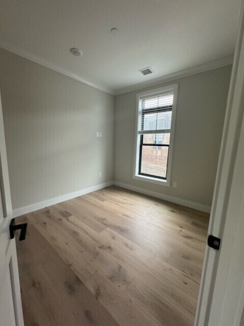 Foto del edificio - 171 Everett St