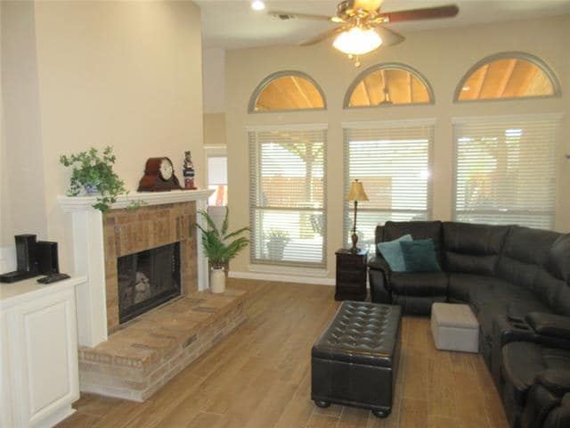 Foto del edificio - 713 Victorian Dr