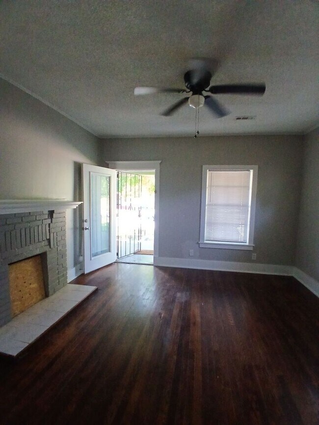 Photo - Charming 3 Bedroom 1 Bath | Open to Section 8 House