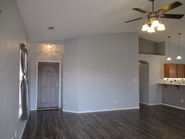 Foto del edificio - 5527 Mansfield Pl NW