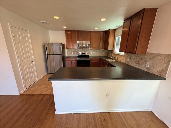 Foto del edificio - 13412 Guarnere Dr