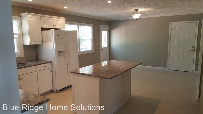 Building Photo - 5 br, 3 bath House - 8336 Greenbriar Road