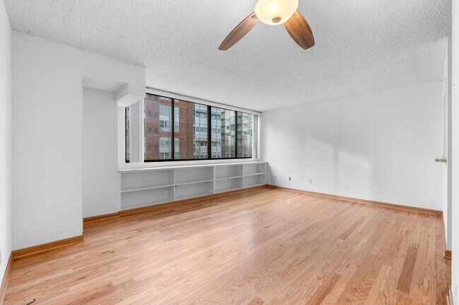 Building Photo - All Utilities Included! Bright Logan Circle 1BR/1BA Condo with Rooftop Views