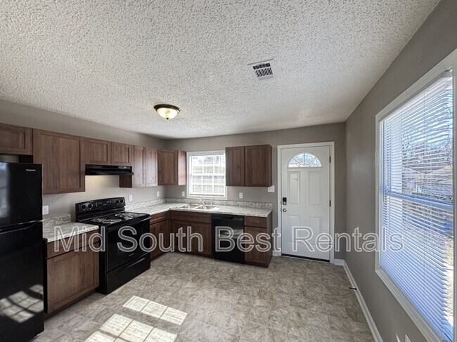 Foto del edificio - 1220 Parkway Dr