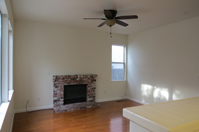 Building Photo - 3268 Joshua Park Dr