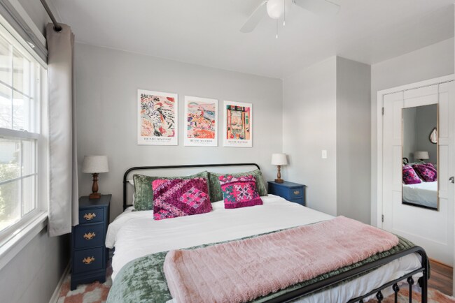 Foto del edificio - 3110 E 24th St