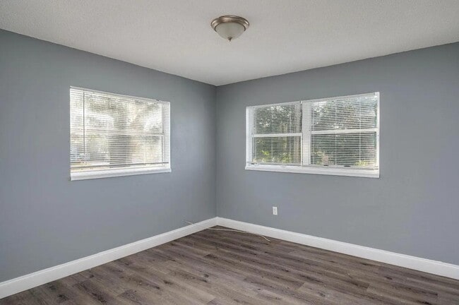 Building Photo - 235 Palmetto Ave NW