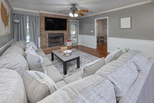 Building Photo - 3 Mace Ct