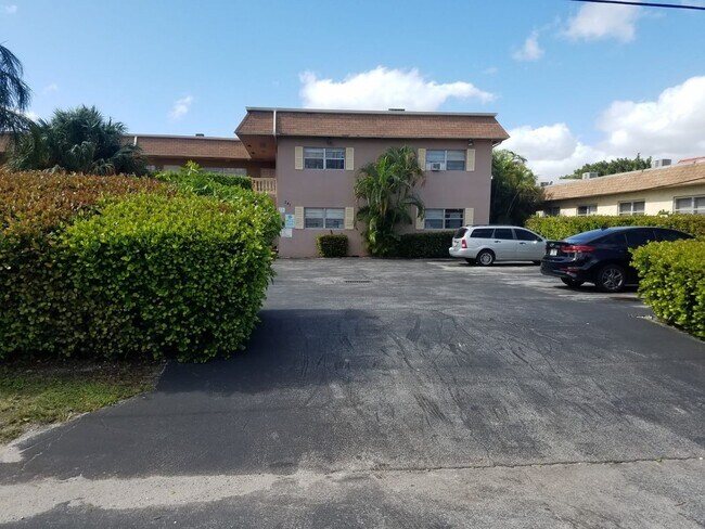 Building Photo - One bedroom apartment in Pompano Beach