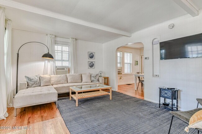 Building Photo - 13 Pilgrim Pathway