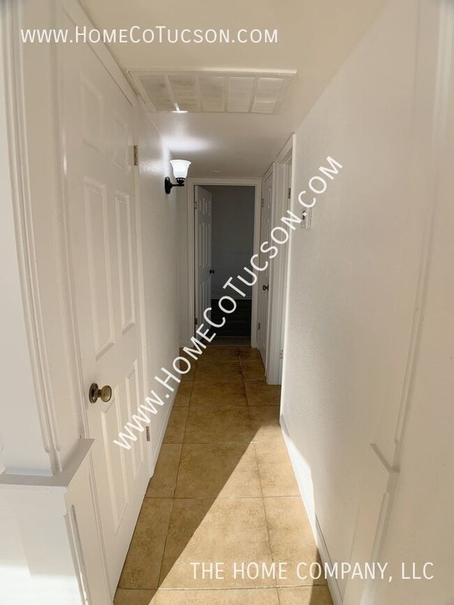 Building Photo - AVAILABLE NOW! Section 8 Accepted! 716 W C...