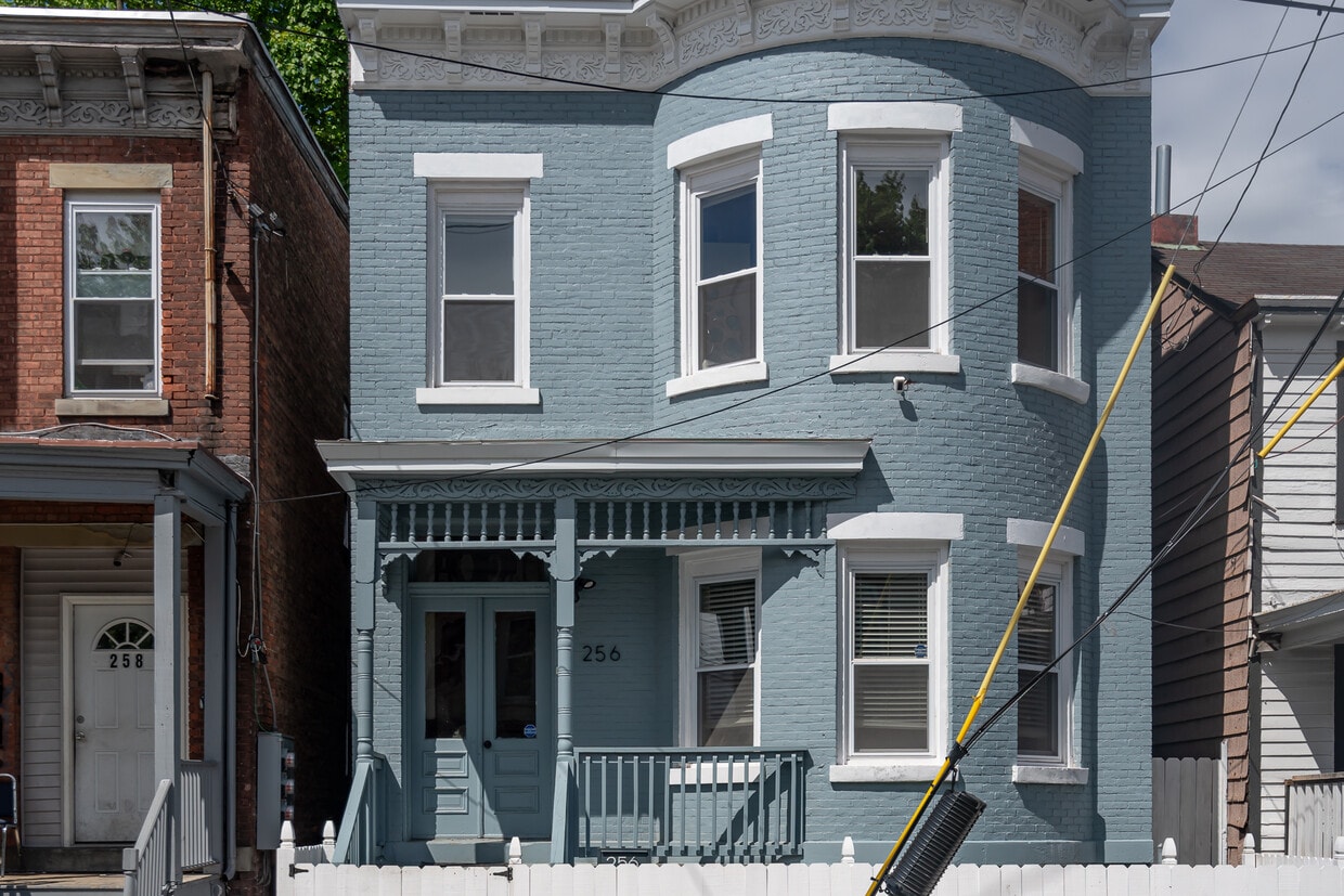 256 1st St, Newburgh, NY 12550 House Rental in Newburgh, NY